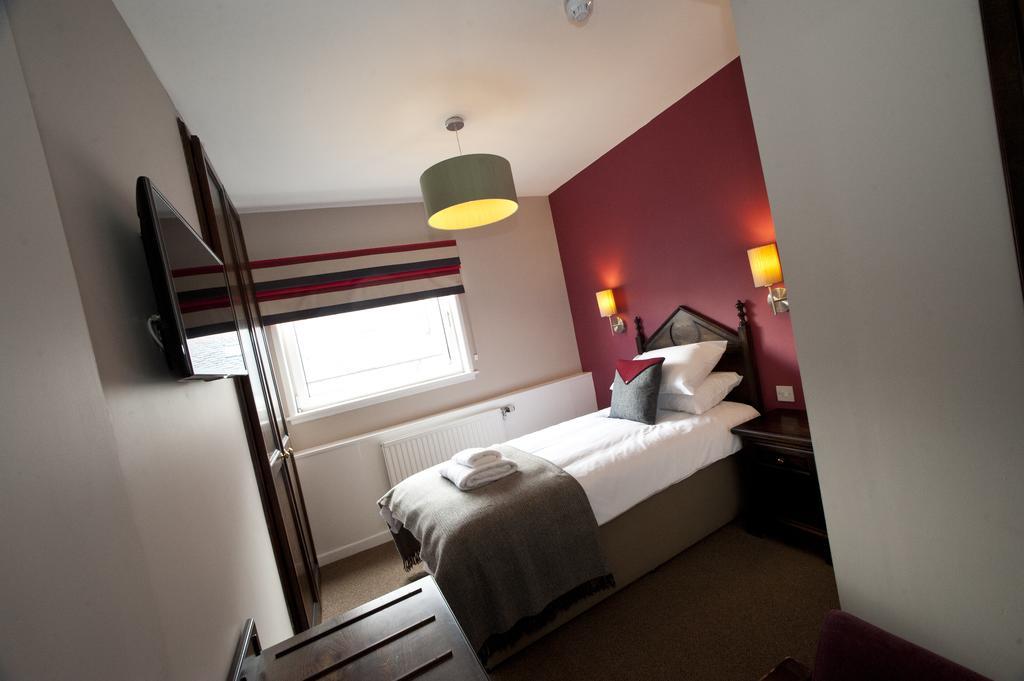 The Crown Inn Stornoway  Εξωτερικό φωτογραφία