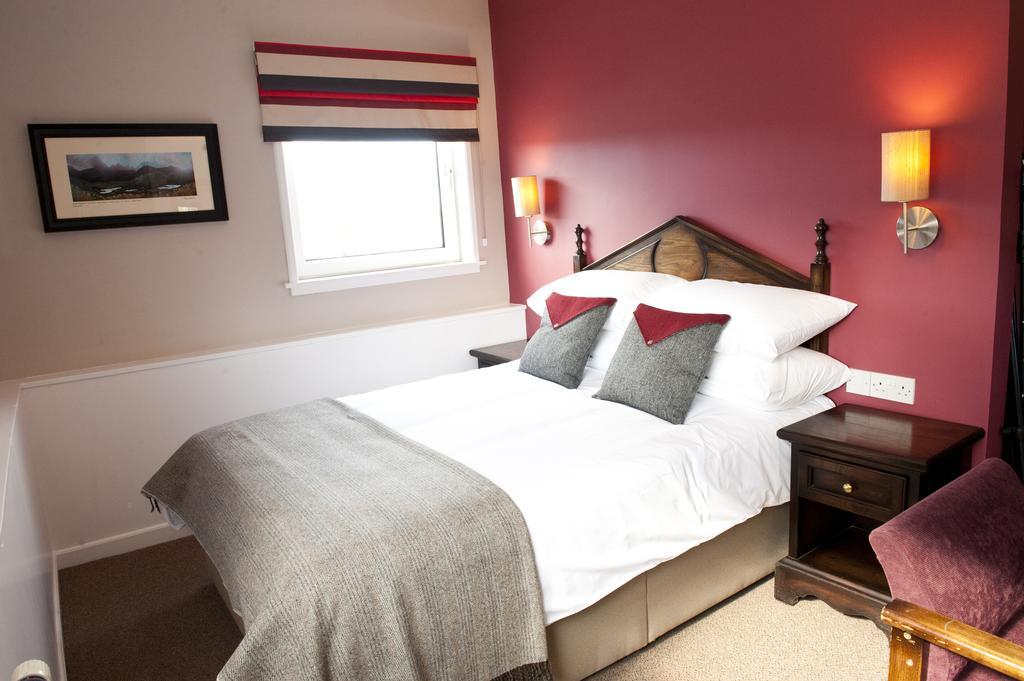 The Crown Inn Stornoway  Δωμάτιο φωτογραφία
